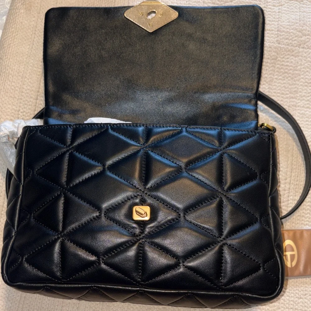 Sadi Elegant Black Quilted Handbag 2way bag. New with tags. Made in Italy. - Picture 9 of 12